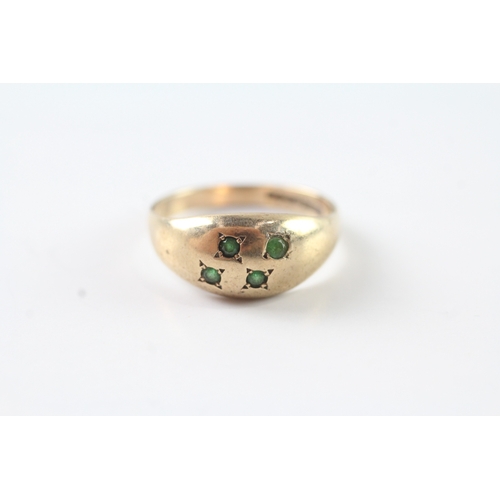 91 - 9ct gold vintage green gemstone ring (2.3g) Size N