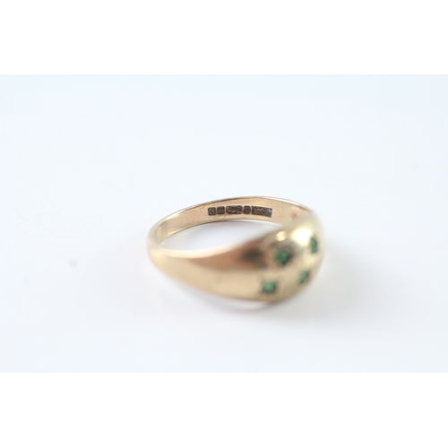 91 - 9ct gold vintage green gemstone ring (2.3g) Size N