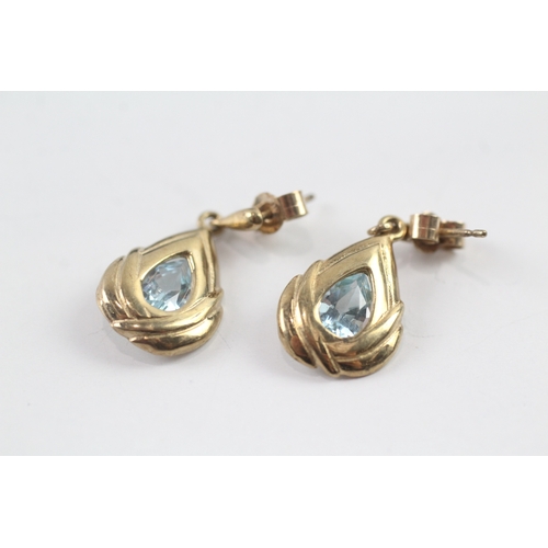 92 - 9ct gold blue gemstone drop earrings w/ posts (3g)