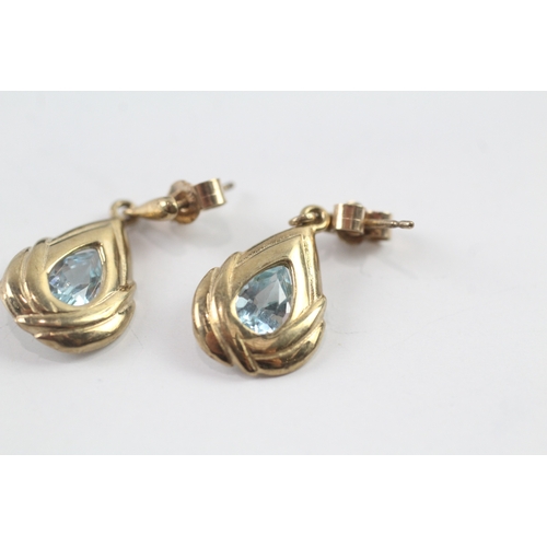 92 - 9ct gold blue gemstone drop earrings w/ posts (3g)