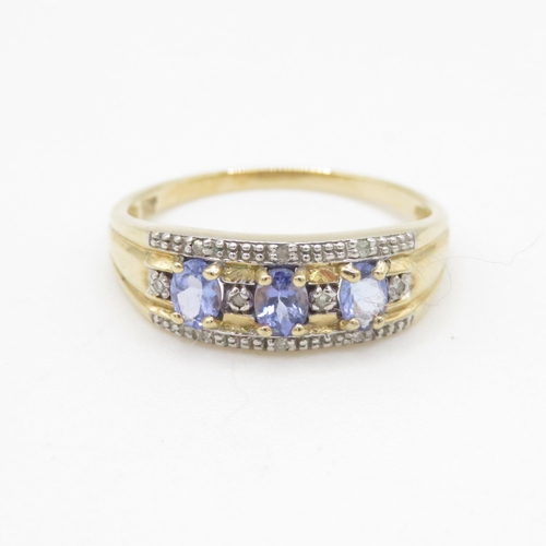 36 - 9ct gold blue gemstone and diamond dress ring (2.3g) Size P