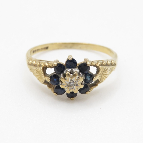 66 - 9ct gold sapphire and diamond floral cluster dress ring (2g) Size K