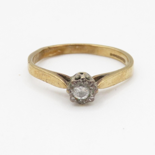 87 - 9ct gold vintage diamond solitaire ring (1.8g) - as seen - misshapen Size L