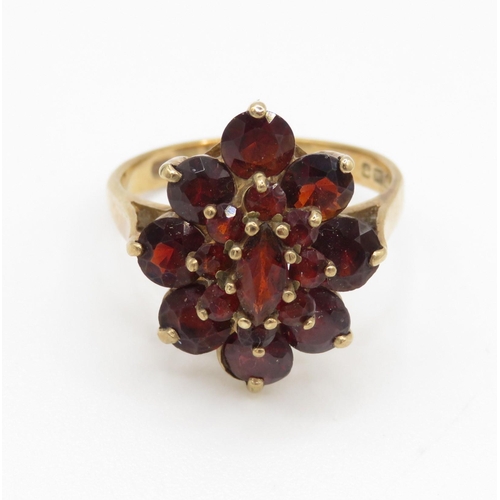 9 - 9ct gold garnet cluster cocktail ring (3.7g) Size M 1/2