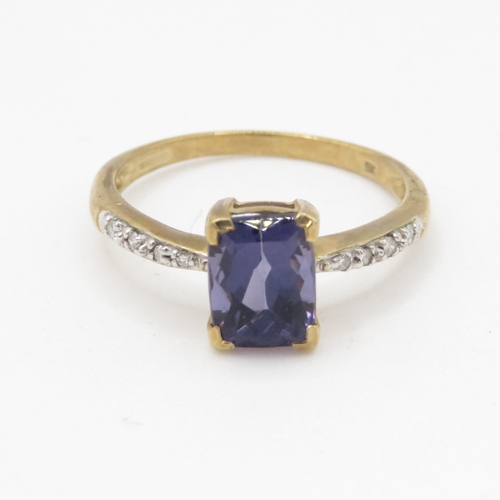 90 - 9ct gold amethyst solitaire dress ring w/ diamond set shoulders (1.8g) Size N 1/2