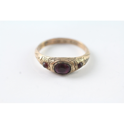 105 - 9ct gold antique paste dress ring (2.2g) Size P