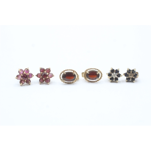 12 - 3x 9ct gold sapphire, garnet & diamond stud earrings (2.2g)