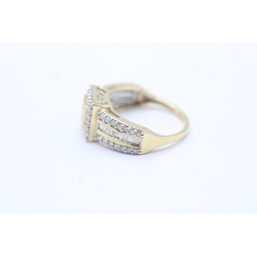 125 - 10ct gold vari-cut diamond dress ring (3.7g) Size L