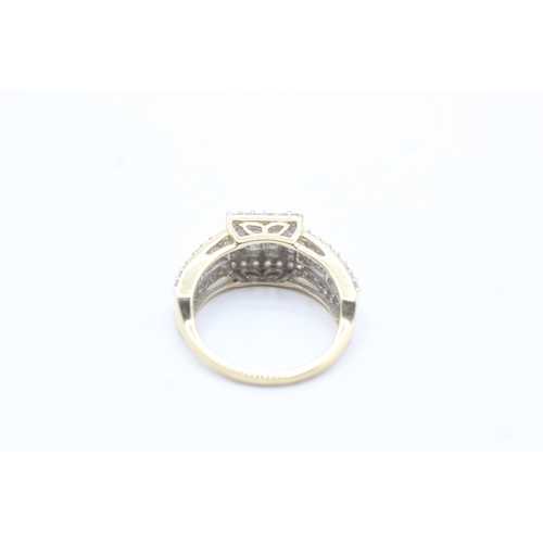 125 - 10ct gold vari-cut diamond dress ring (3.7g) Size L