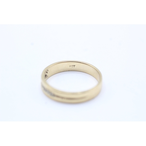 130 - 9ct gold diamond ring with a hidden 'I love you' message (2.3g) Size N