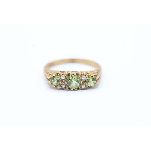 165 - 9ct gold vintage green gemstone & seed pearl dress ring (3g) Size N