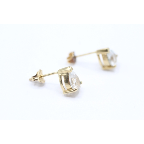 178 - 9ct gold white gemstone stud earrings (1.4g)