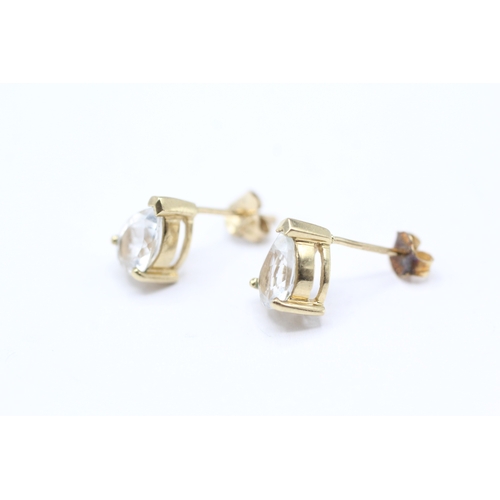 178 - 9ct gold white gemstone stud earrings (1.4g)