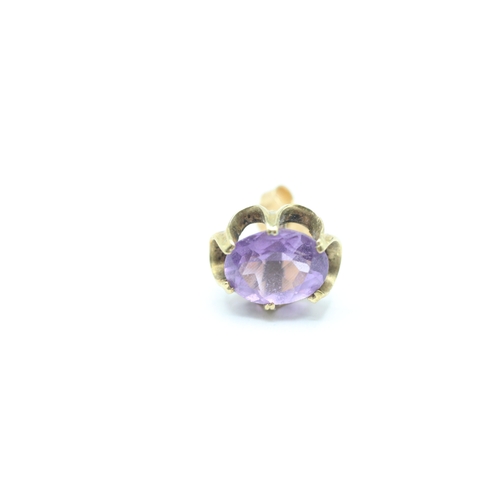 193 - 9ct gold amethyst stud earrings (2.7g)