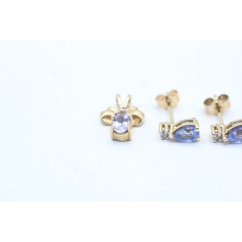 20 - 2x 9ct gold blue gemstone & diamond pendant & earrings (2.4g)