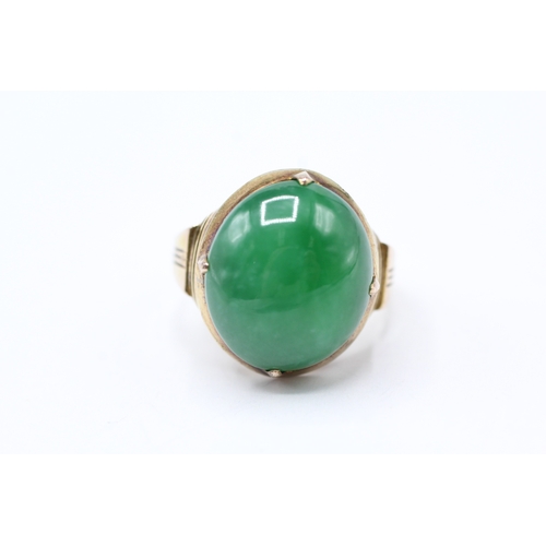 203 - 14ct gold vintage cabochon cut jadeite dress ring (4.6g) Size L