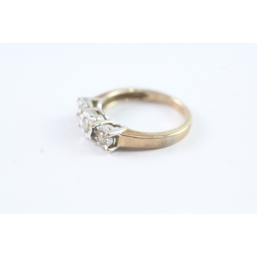 213 - 9ct gold diamond trilogy dress ring (2.9g) Size M