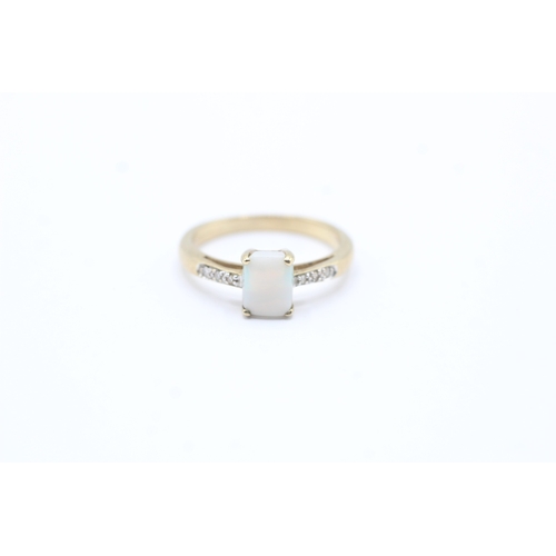 220 - 9ct gold opal & diamond dress ring (3.4g) Size P