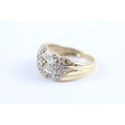 231 - 9ct gold diamond dress ring (4g) Size P