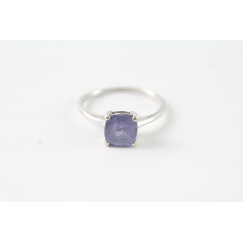 234 - 9ct white gold tanzanite solitaire dress ring (1.5g) Size J