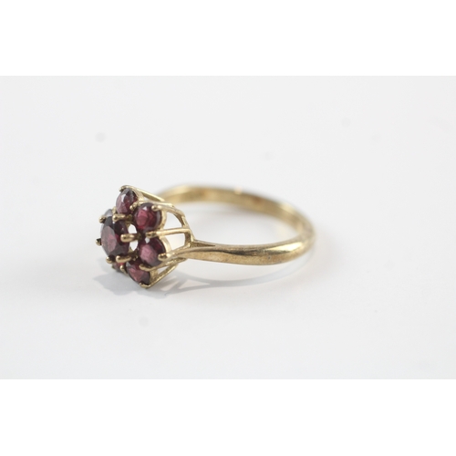 244 - 9ct gold amethyst cluster dress ring (3.5g) Size P