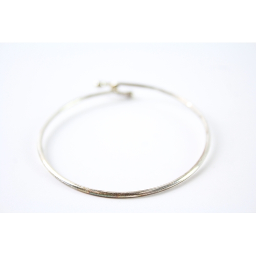 289 - Tiffany & Co Sterling Silver Hook Clasp Bangle 5g