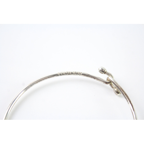 289 - Tiffany & Co Sterling Silver Hook Clasp Bangle 5g