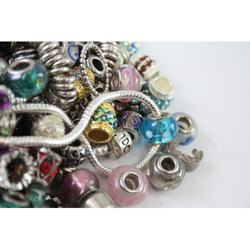 309 - Assortment of Fashion Jewellery inc. Charms, Bracelets, Necklaces 1043g