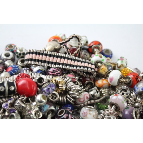 312 - Assortment of Fashion Jewellery inc. Charms, Bracelets 1004g