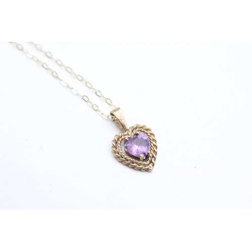 35 - 9ct gold heart shape amethyst pendant necklace (1.1g)