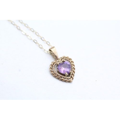 35 - 9ct gold heart shape amethyst pendant necklace (1.1g)