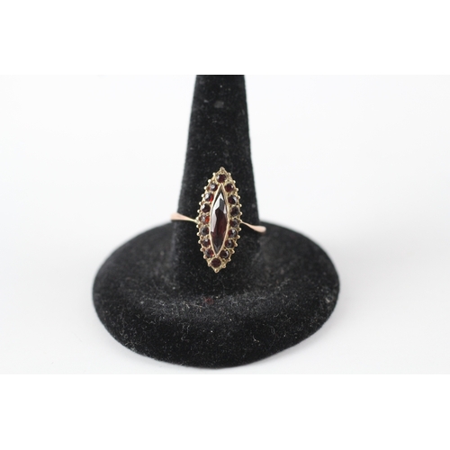 42 - 9ct gold antique garnet dress ring with chester hallmark (1.6g) Size N