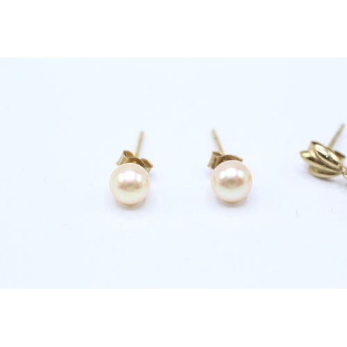 45 - 9ct gold x2 cultured pearl stud earrings & drop earrings (1.8g)