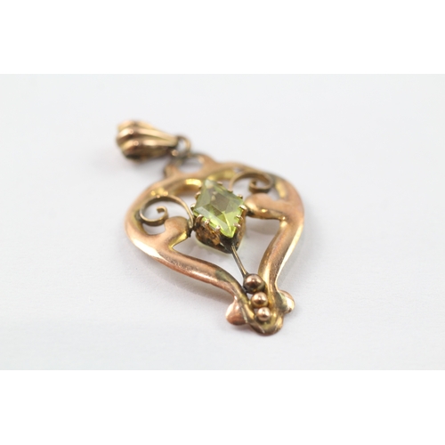 25 - 9ct gold peridot lavalliere pendant (1.3g)