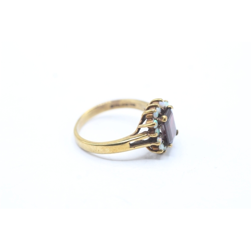 50 - 9ct gold vintage garnet & opal dress ring (3.9g) Size N 1/2