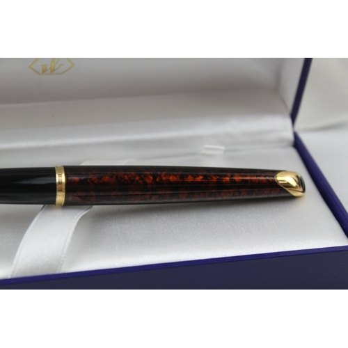 484 - Vintage Waterman Carene Burgundy Lacquer Fountain Pen w/ 18ct Gold Nib WRITING