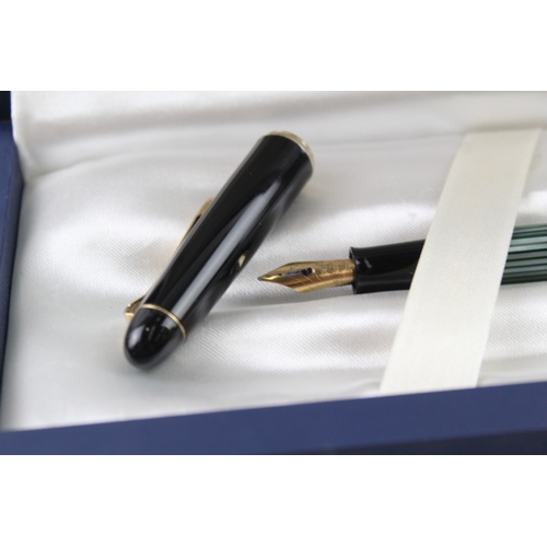 490 - Pelikan 120 Green & Black Fountain Pen w/ 14ct Gold Nib WRITING Boxed