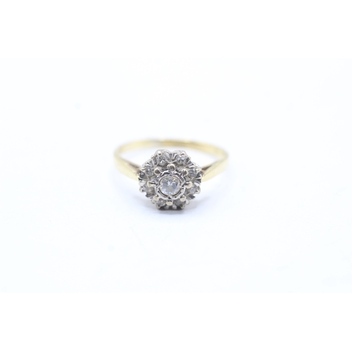 75 - 18ct gold vintage diamond cluster ring (2.4g) Size J 1/2