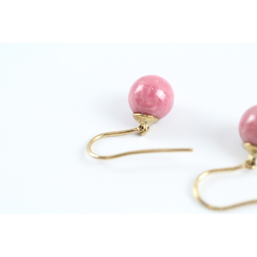 5 - 9ct gold pink gemstone hook earrings (2.6g)