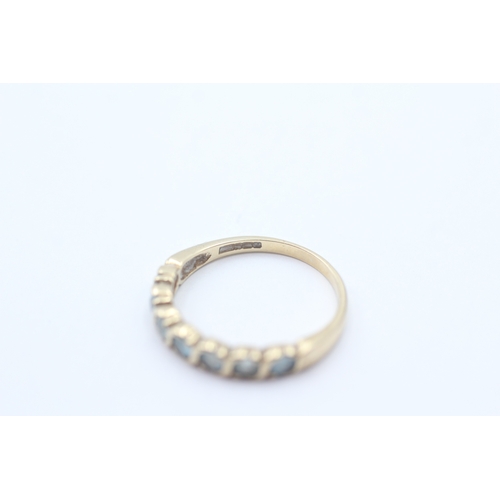 95 - 9ct gold blue gemstone half eternity ring (1.9g) Size N