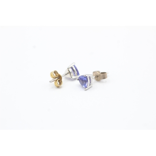 71 - 9ct gold trillion cut blue gemstone stud earrings (1.2g)