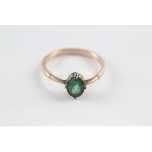 74 - 9ct gold vintage oval cut green gemstone solitaire dress ring (2g) Size P