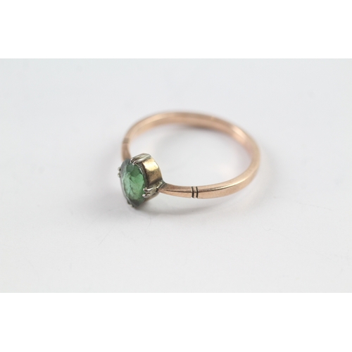 74 - 9ct gold vintage oval cut green gemstone solitaire dress ring (2g) Size P