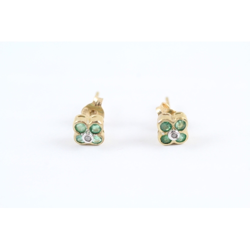 83 - 9ct gold diamond & emerald stud earrings (0.9g)