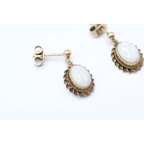 96 - 9ct gold opal drop earrings (1.9g)