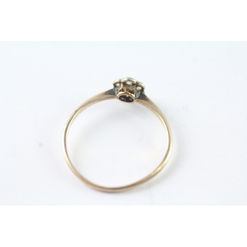 97 - 9ct gold vintage diamond floral cluster dress ring (1.2g) Size R