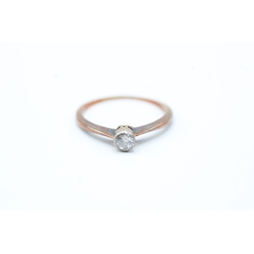 101 - 18ct gold diamond solitaire ring (1.6g) Size K