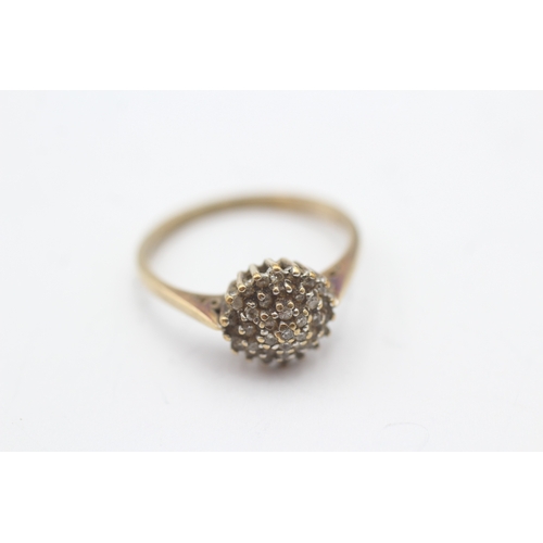 122 - 9ct gold vintage diamond cluster ring (2.3g) Size P