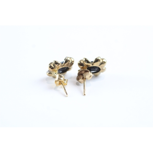 15 - 9ct gold sapphire and diamond stud earrings (2.5g)