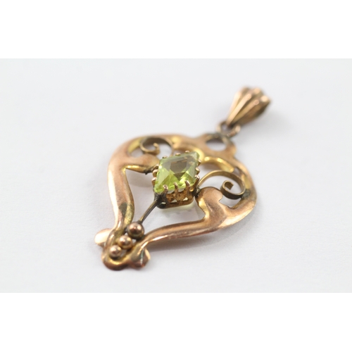 25 - 9ct gold peridot lavalliere pendant (1.3g)